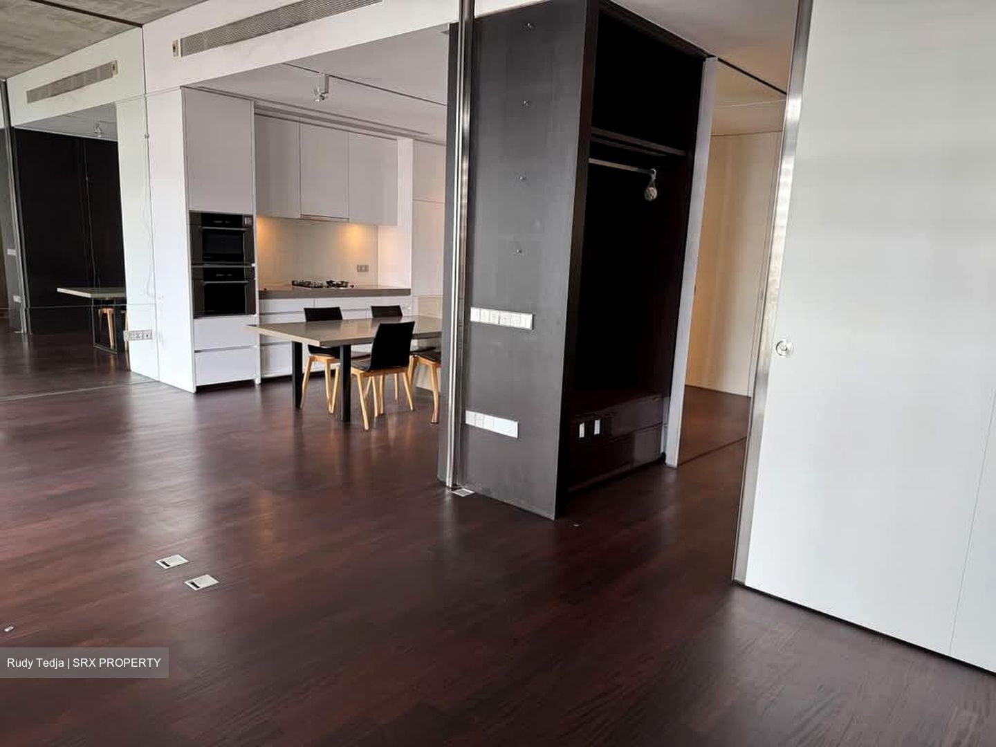 Martin No 38 (D9), Apartment #580656421